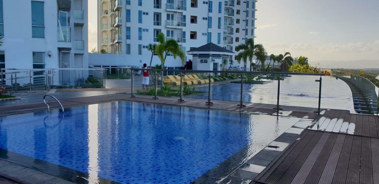 Apartment Sea View At Mactan Newtown Мактан Екстер'єр фото